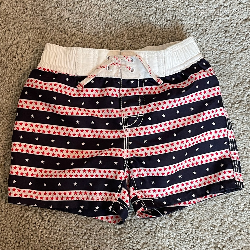 Baby Gap Americana boardshorts 12-18m